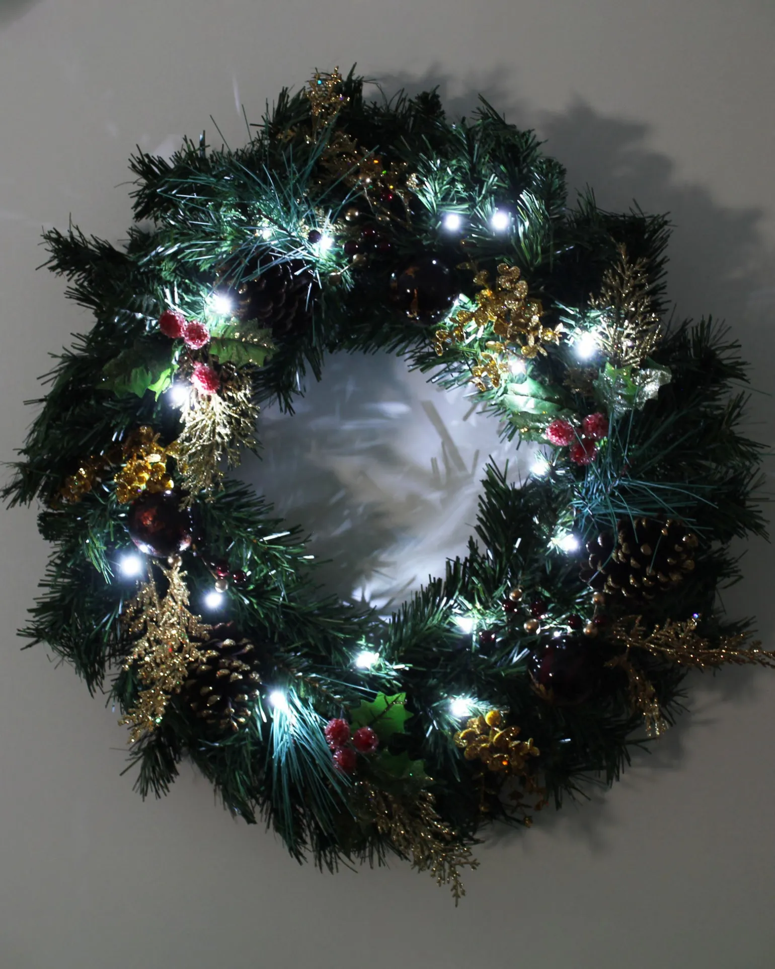 Pre-Lit Wreath, Red/Gold, 60 Cm