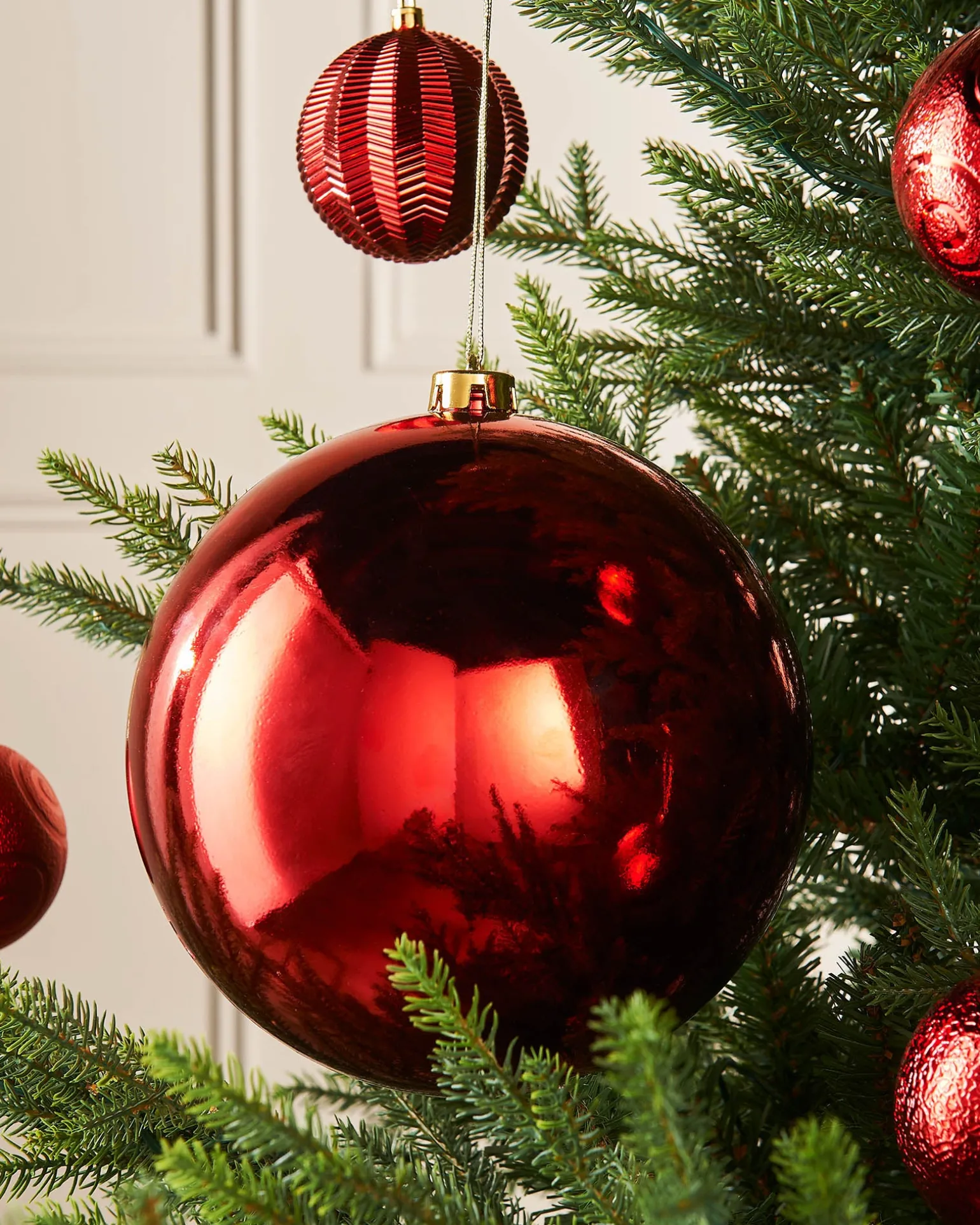Red Large Gloss Shatterproof Bauble, 20 Cm