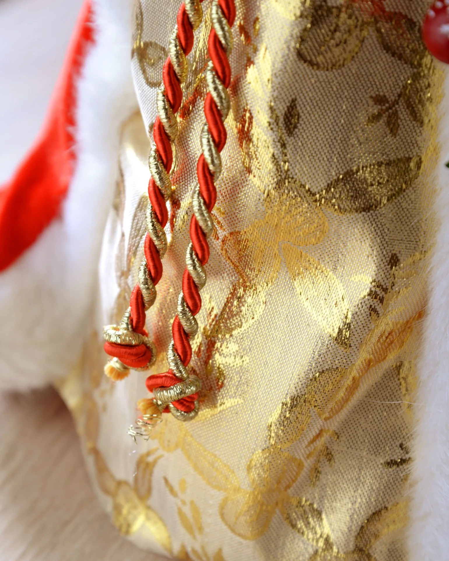Santa Christmas Tree Topper, Red/Gold, 40 Cm