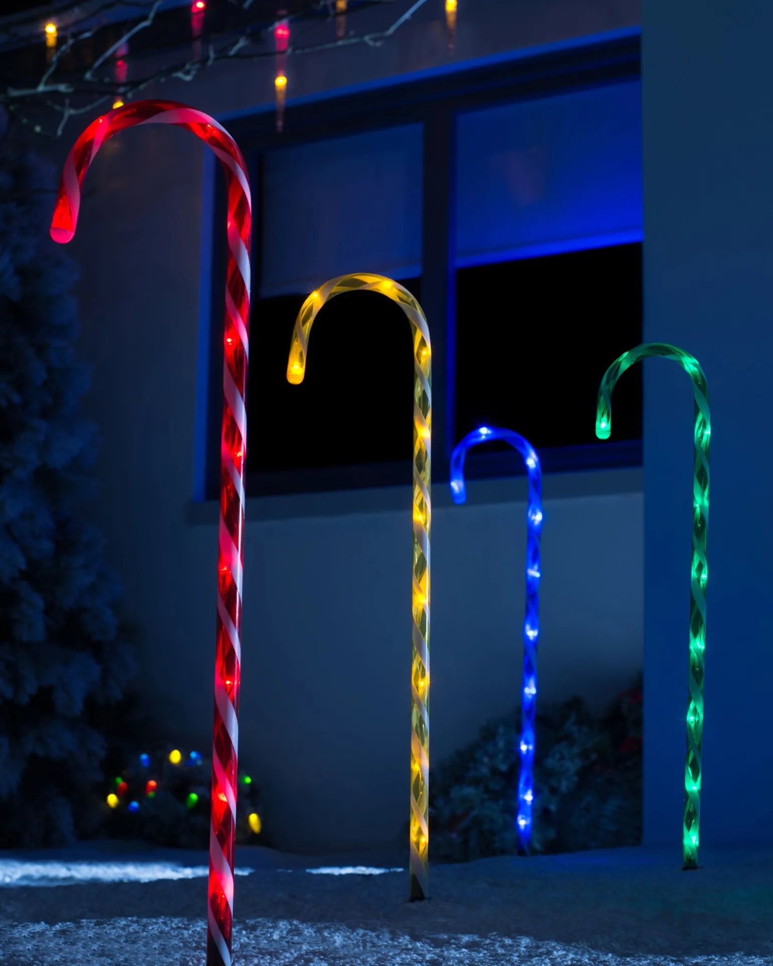 Set Of 4 Connectable Candy Cane Pathway Lights, 75 Cm