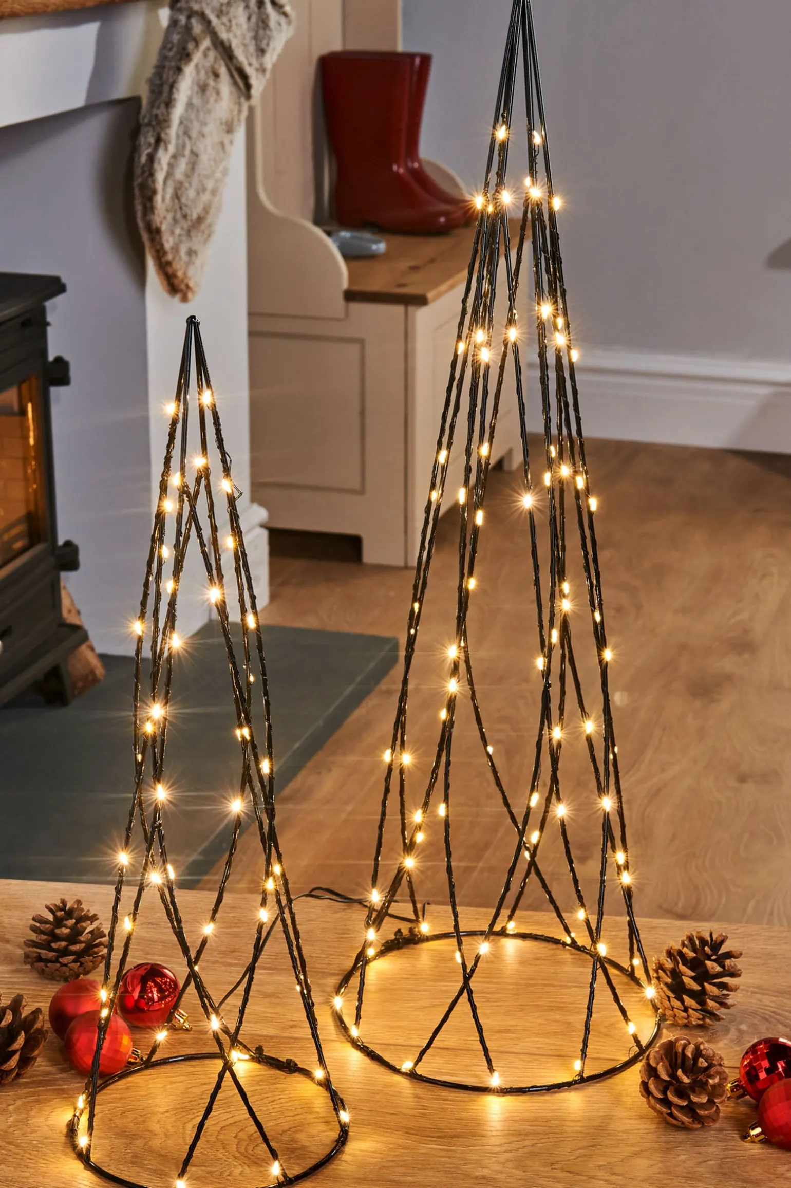 Set Of 2 Geometric Christmas Tree Cones, 60 Cm