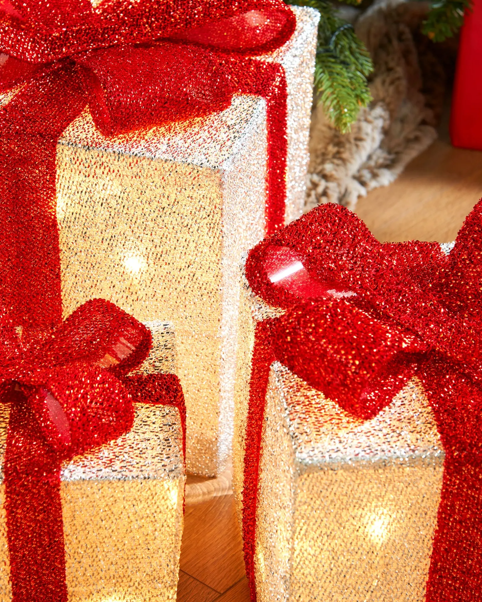 Set Of 3 Pre-Lit Gift Box Silhouettes, White