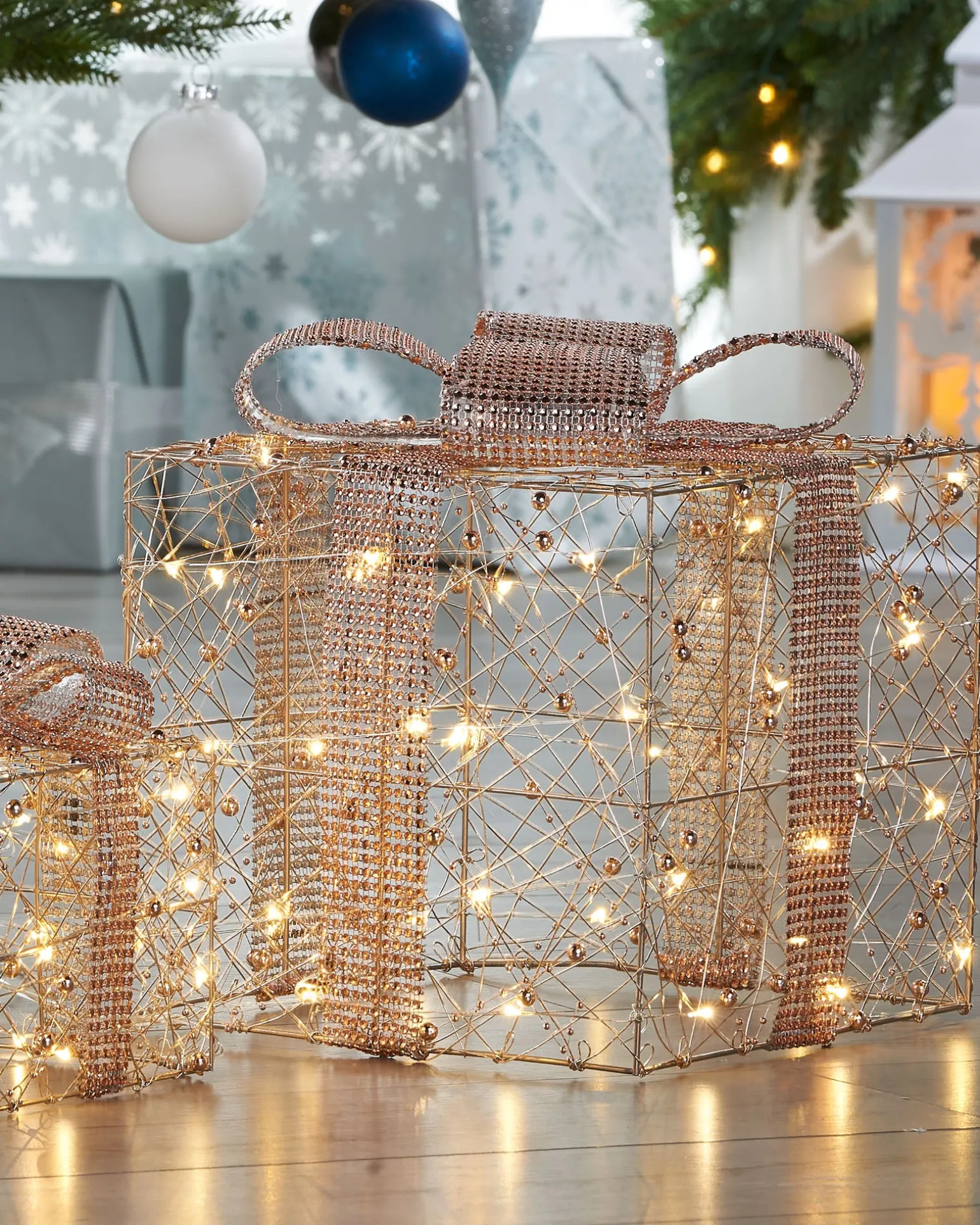 Set Of 3 Pre-Lit Gift Boxes, Rose Gold, 40 Cm