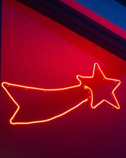 Shooting Star Neon Rope Light Silhouette, 70 Cm
