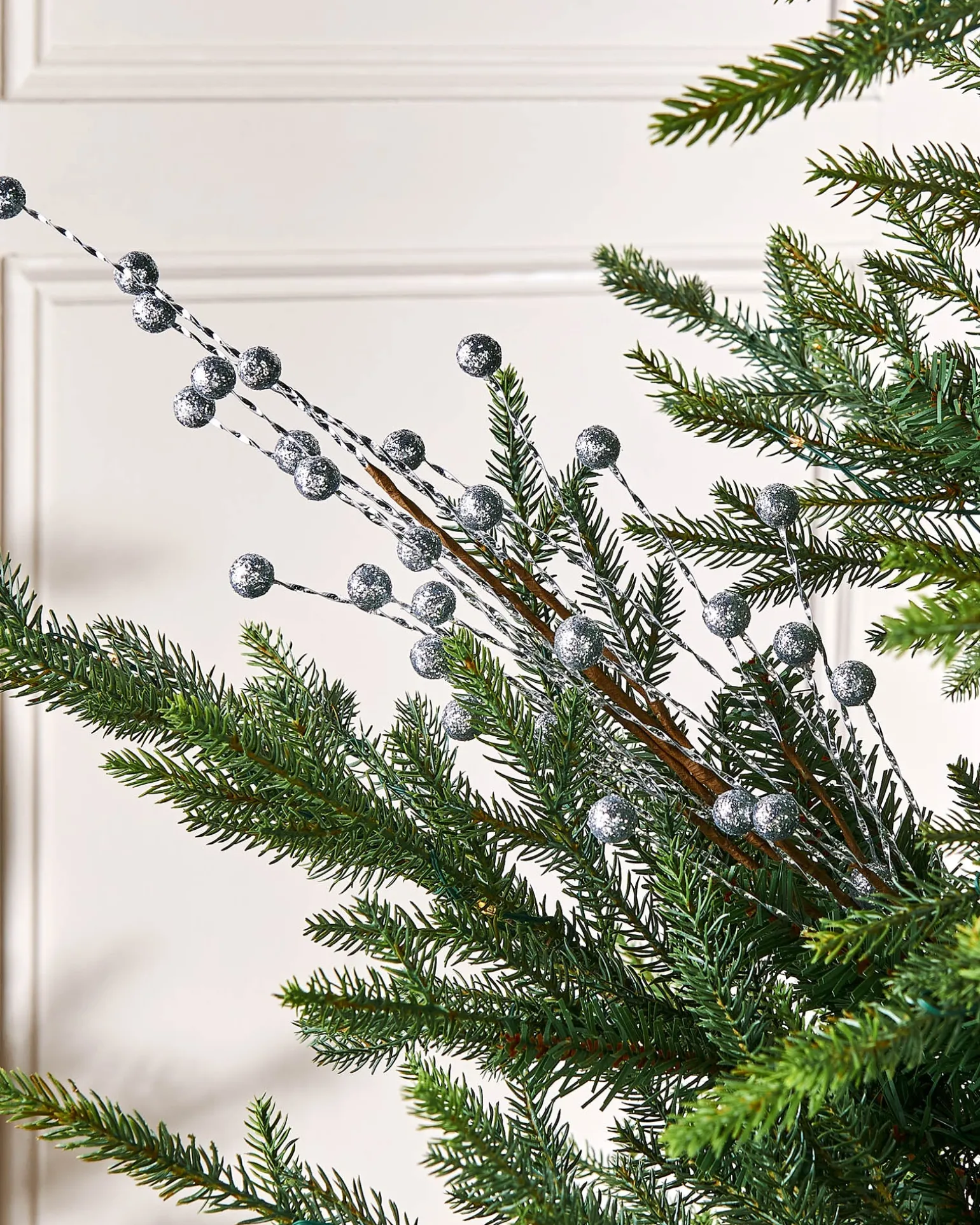 Silver Berry Christmas Tree Spray, 78 Cm