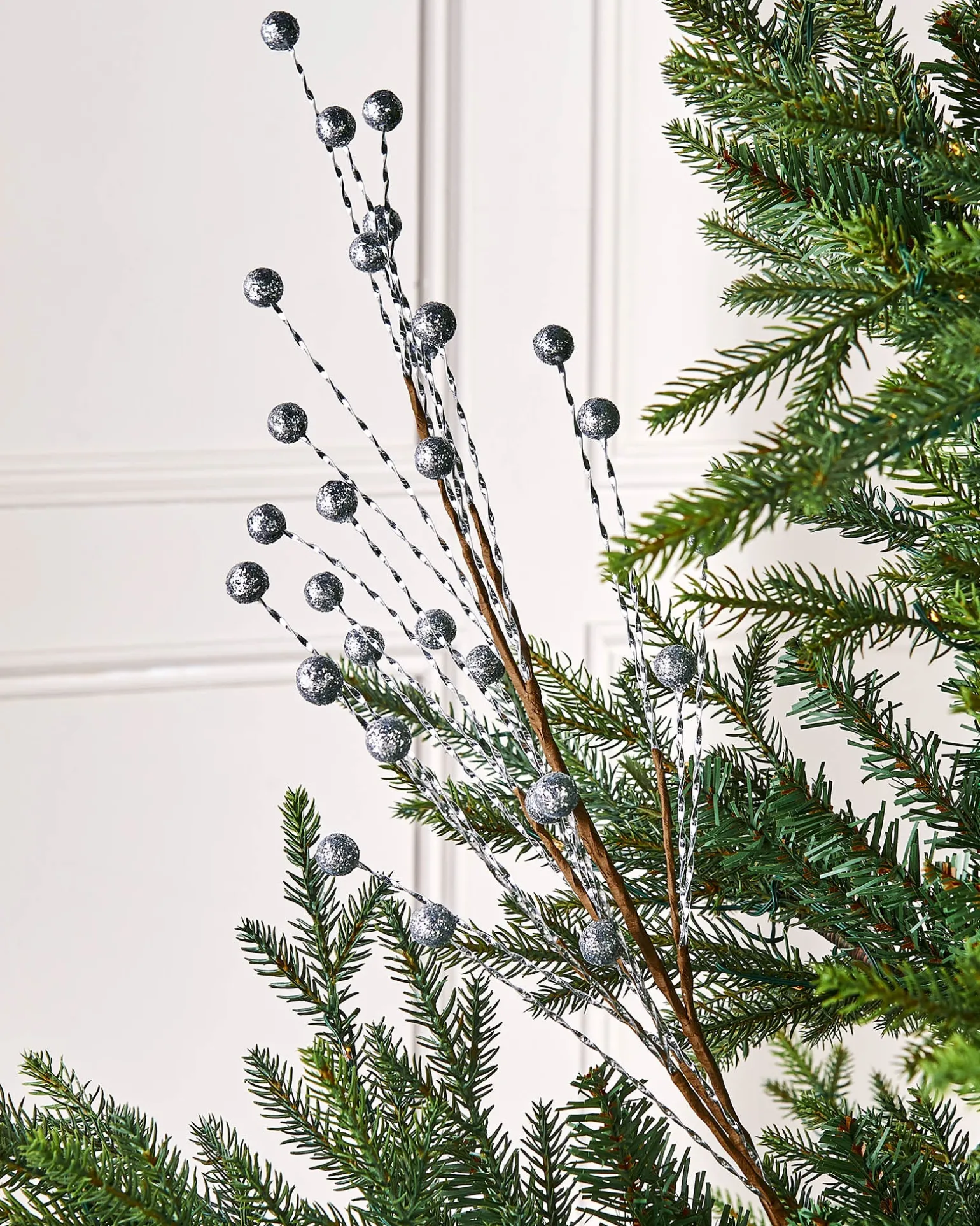 Silver Berry Christmas Tree Spray, 78 Cm