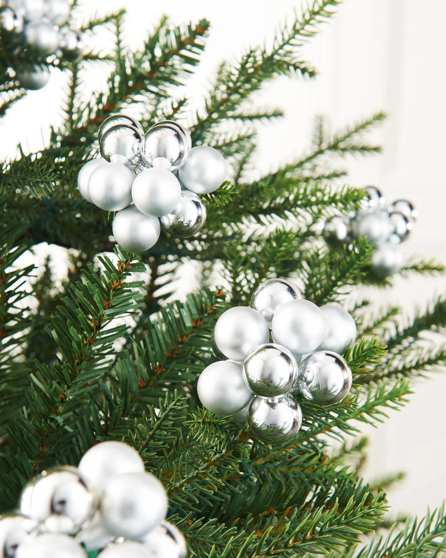 Silver Glass Berry Cluster Baubles, 10 Pack