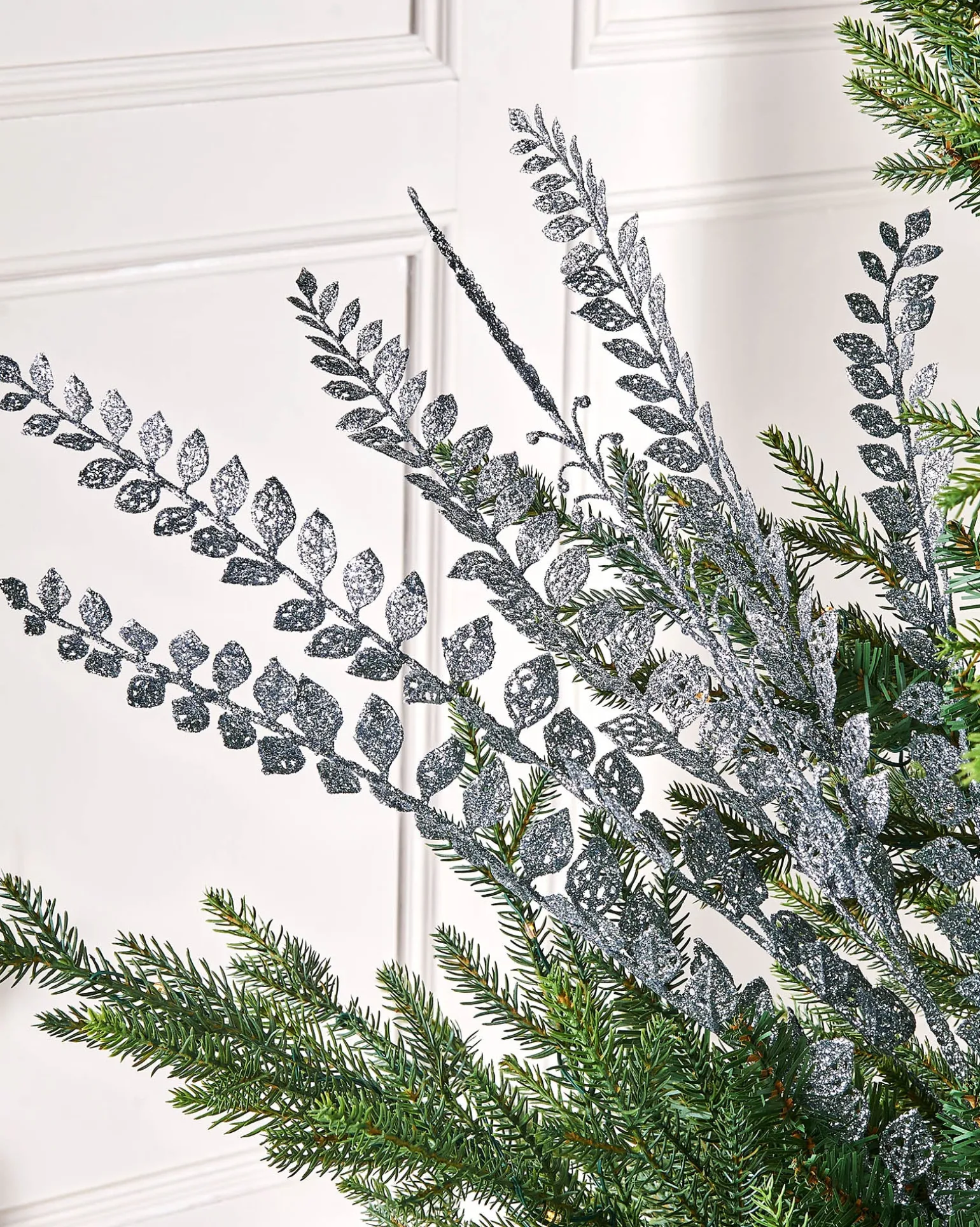 Silver Leaf Christmas Tree Spray, 84 Cm