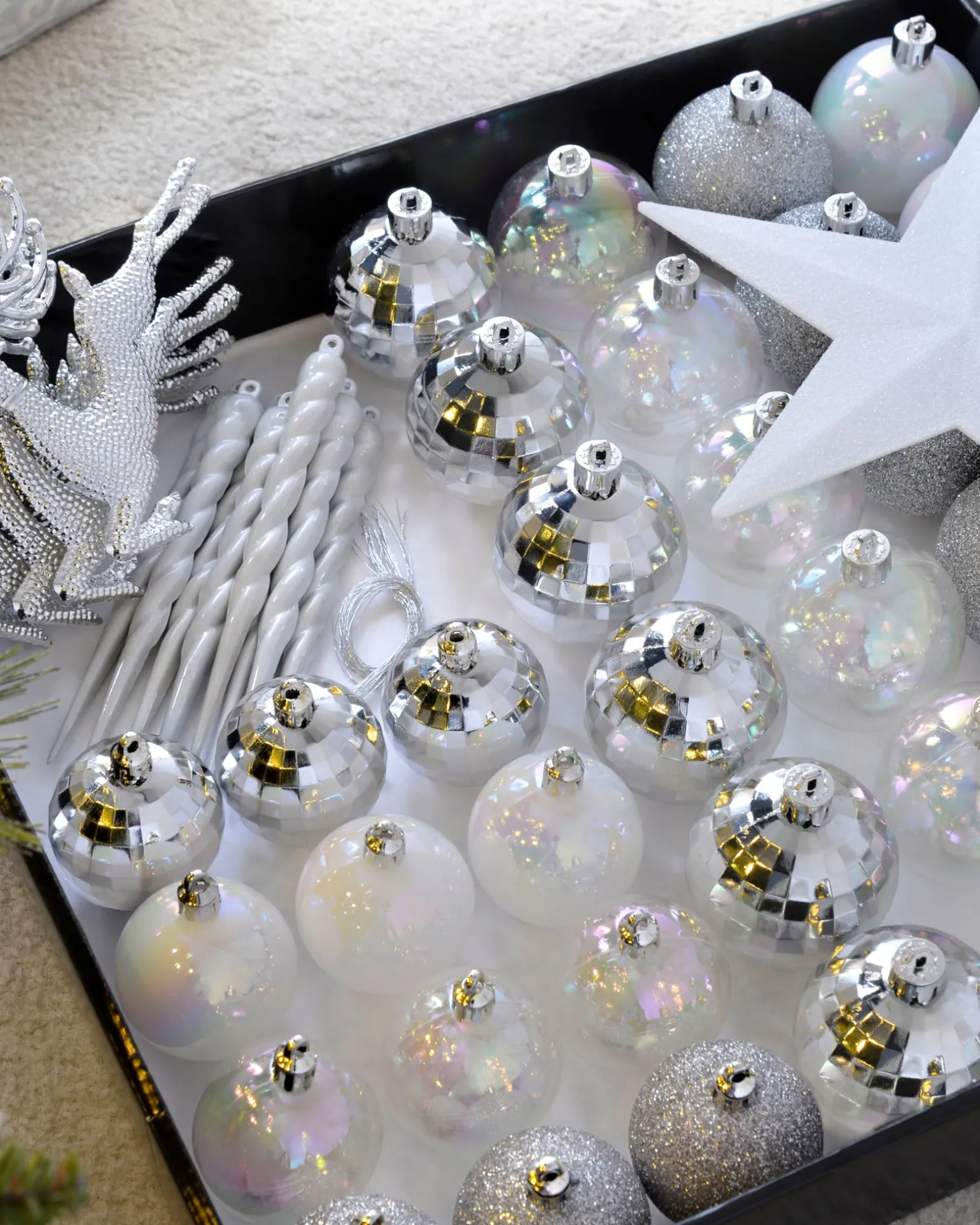 Silver Shatterproof Baubles Set, 50 Pack
