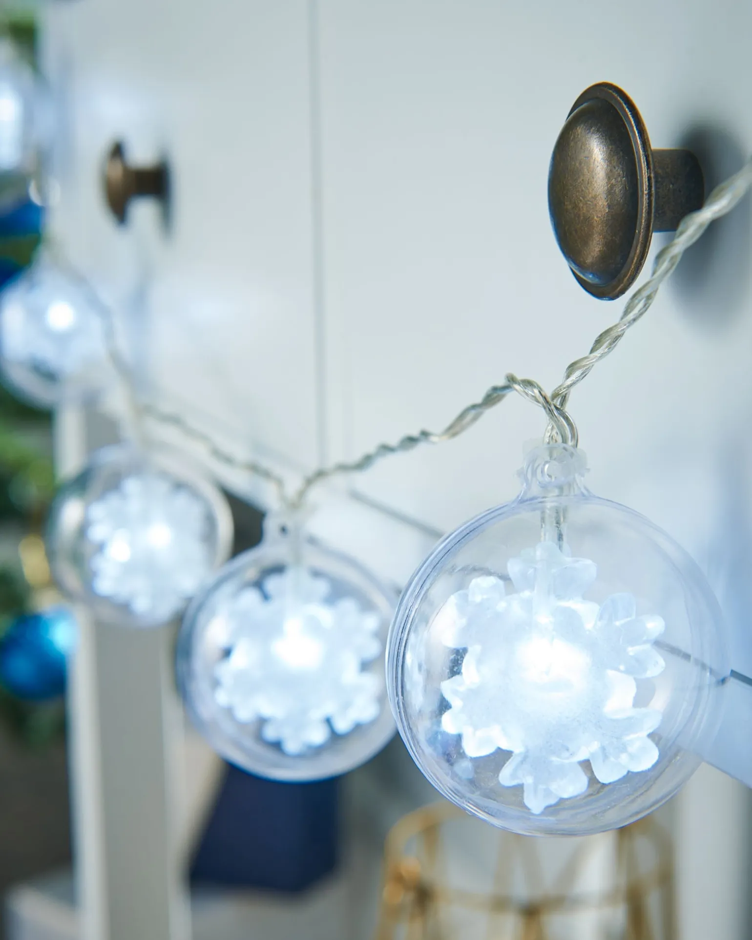 Snowflake Bauble LED Light String, White, 1.8 M
