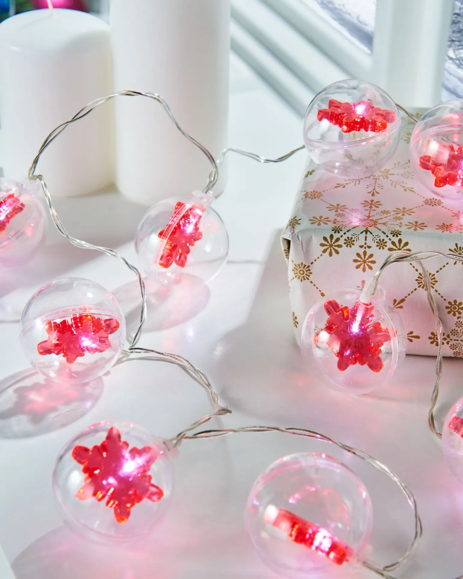 Snowflake Bauble LED Light String, Red, 1.8 M