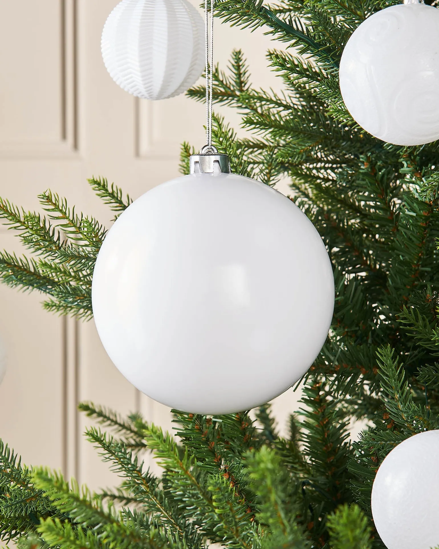 White Large Gloss Shatterproof Bauble, 15 Cm