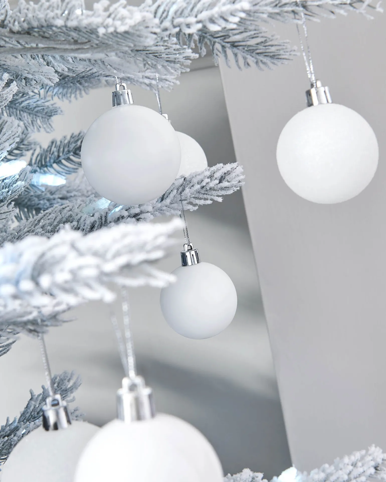 White Shatterproof Bauble, 50 Pack