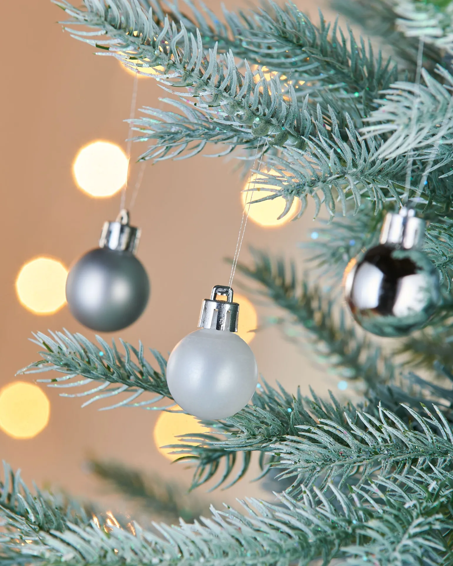 White/Silver Shatterproof Baubles, 36 Pack, 3 Cm